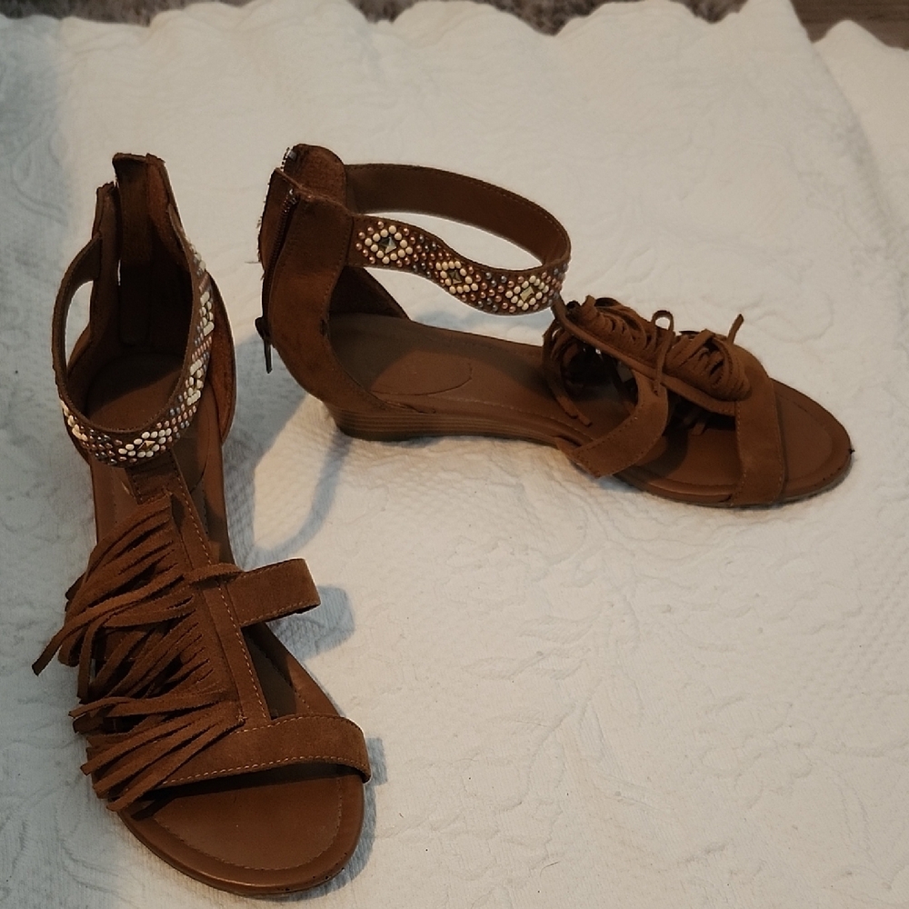 Report Tan Fringe Sandals